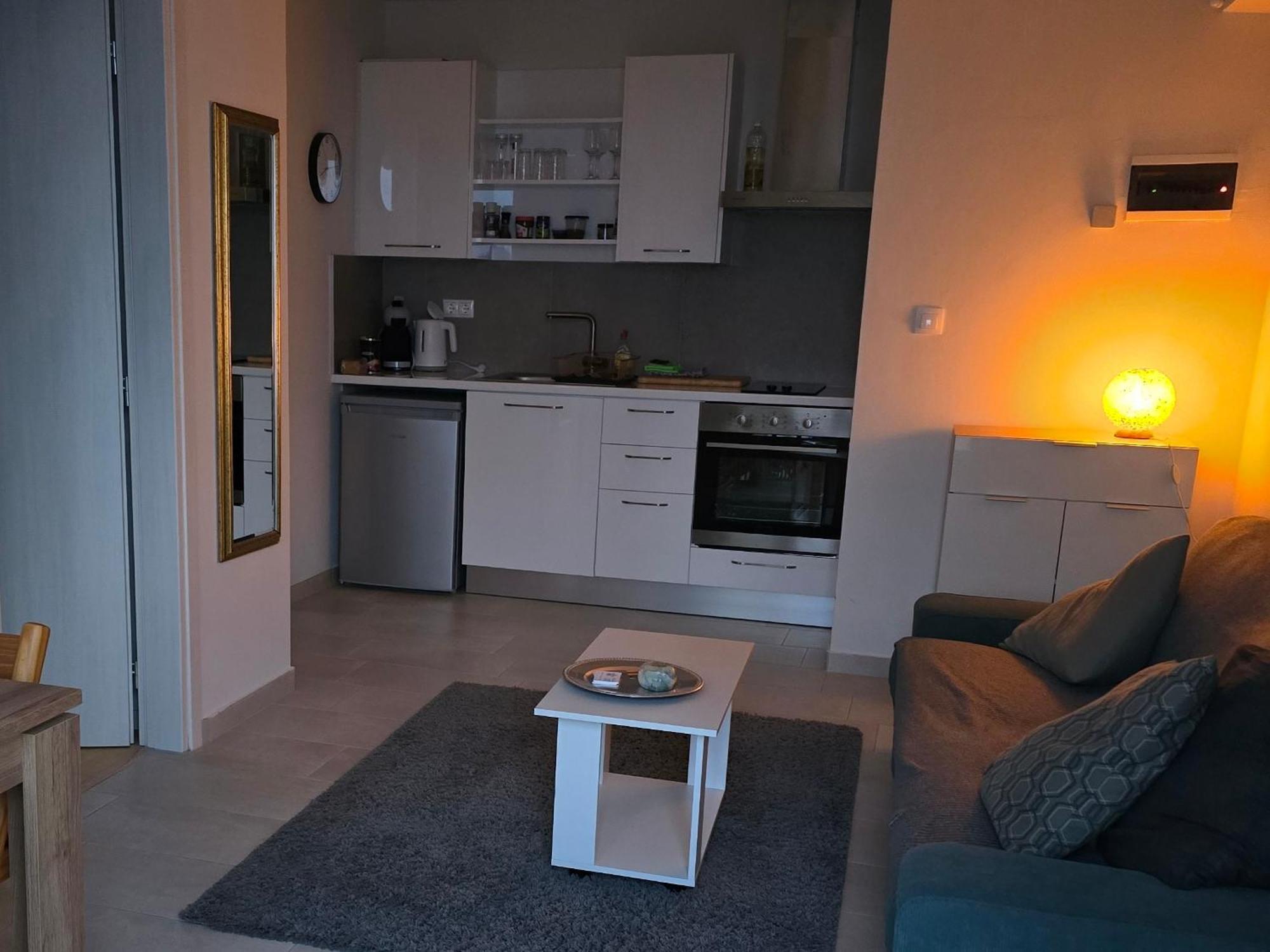 ארטמידה Vasiliki Studio, Beautiful New Built Appartement 10 Km To Airport מראה חיצוני תמונה